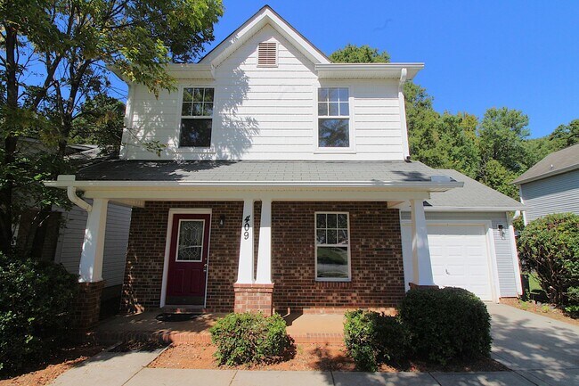 Building Photo - 3 Bedroom Home with a 1 Car garage!