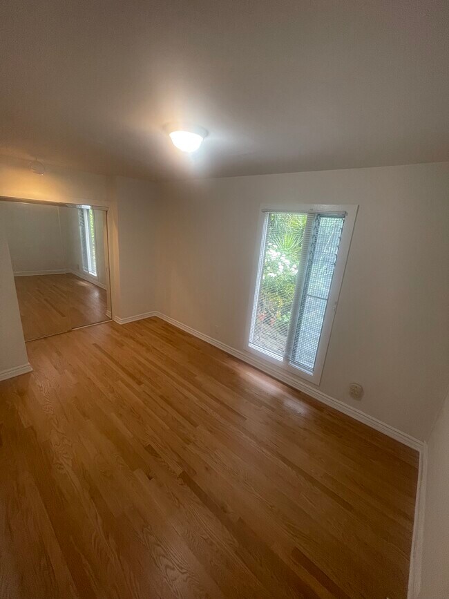Foto del edificio - 1416 Stanford Dr