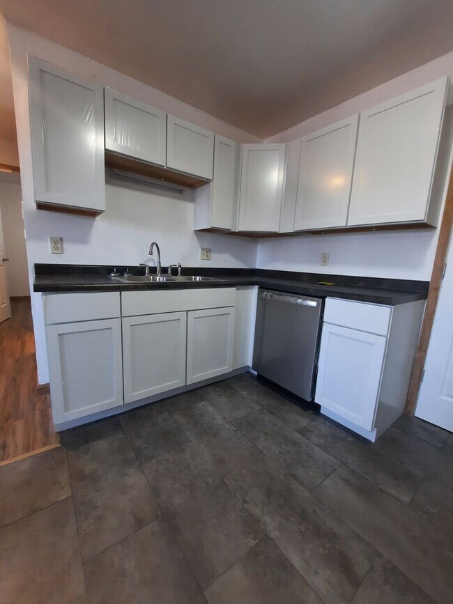 Building Photo - 4 BED | 1 BATH | HOME | NORTH