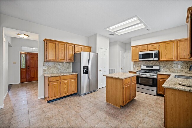 Building Photo - 7 Grey Birch Pl