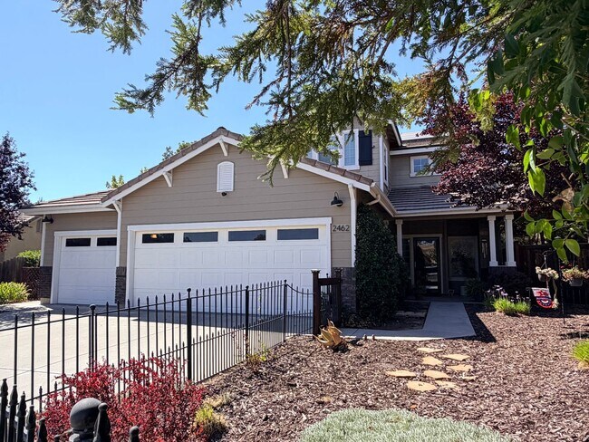 Foto del edificio - 2462 Winding Brook Rd