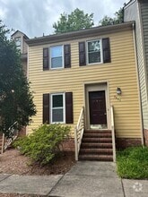 Building Photo - 3205 Coachman's Way
