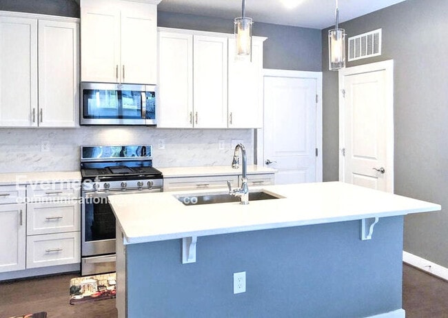 Building Photo - 13317 Launders St