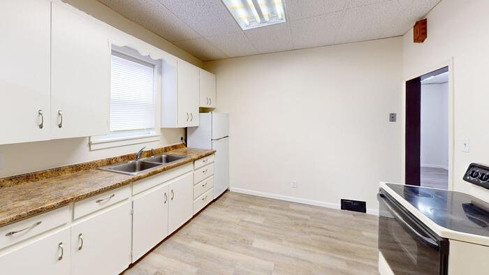 Foto principal - 322 N 14th St