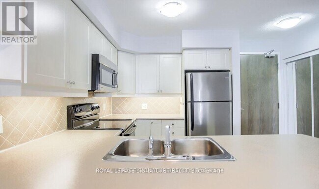 Building Photo - 3060-3060 Rotary Way