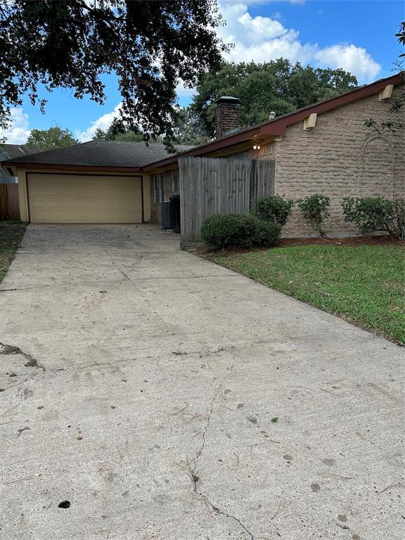 Building Photo - 9618 S Petersham Dr