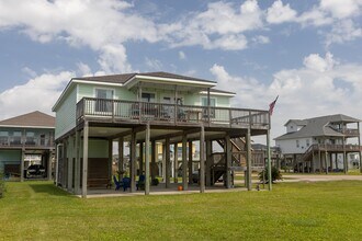 Building Photo - 4106 Temprano Dr