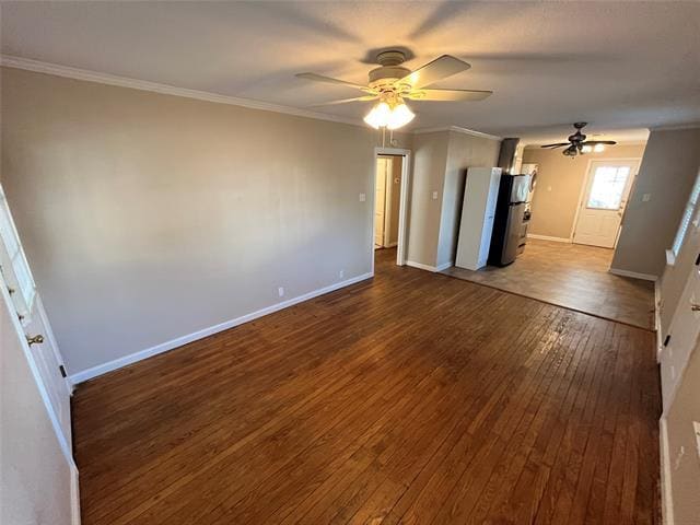 Building Photo - 1905 Sena St