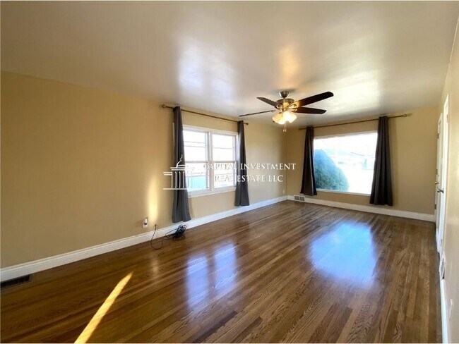Building Photo - 7420 S 240 E