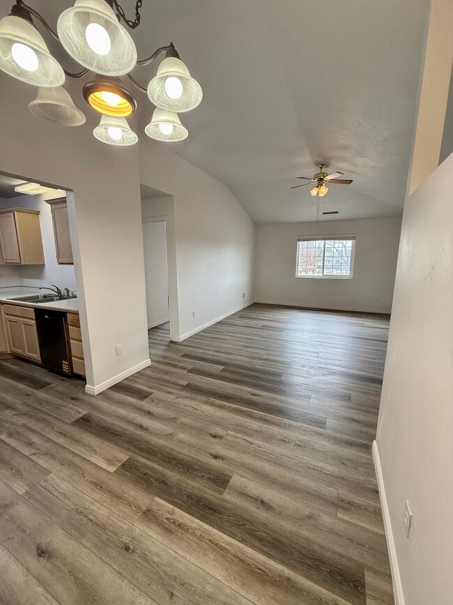 Building Photo - 937 S 250 W St