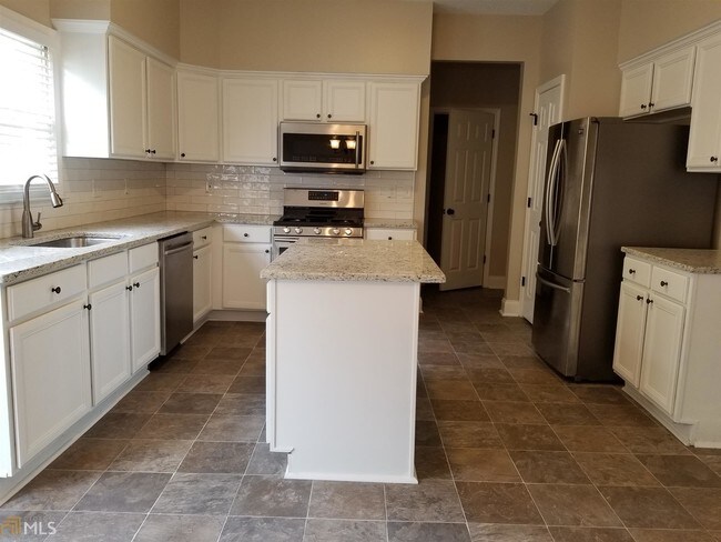 Building Photo - 7124 Big Woods Dr