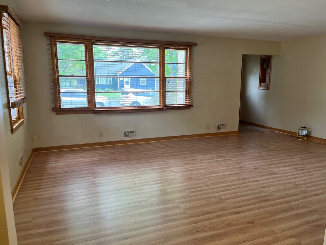 Foto principal - 248 S Orange St