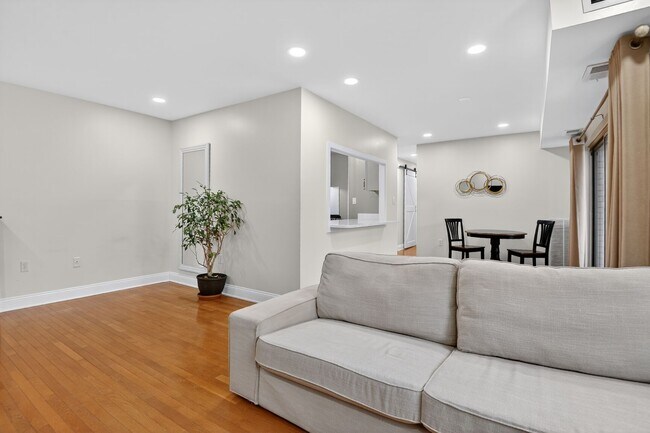 Photo - 12301 Braxfield Ct Townhome