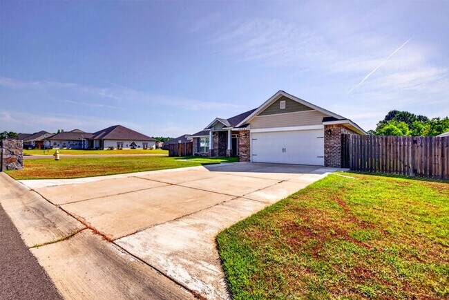 Building Photo - 15028 Emersyn Ln
