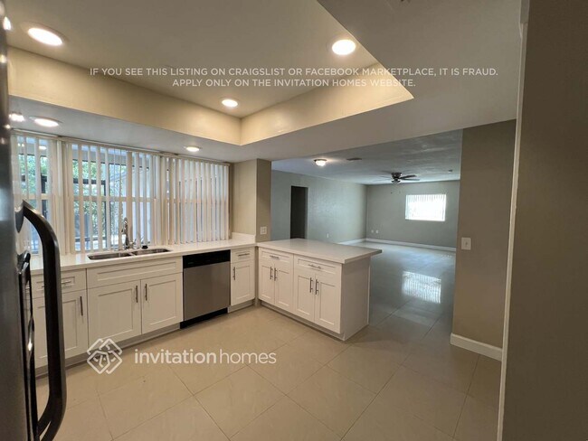 Foto del edificio - 11830 NW 30th Pl