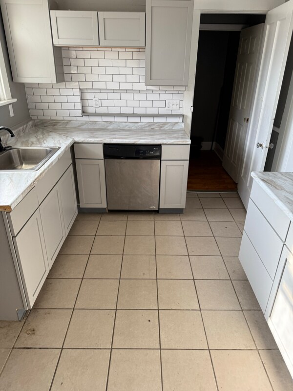 Foto del edificio - 672 N Fred Shuttlesworth Cir