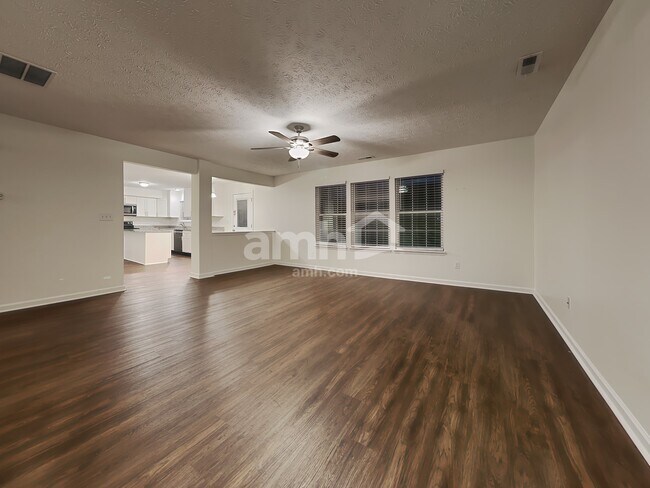 Building Photo - 643 Daniel Ct