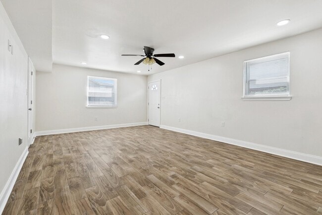 Building Photo - 1661 Jo Ann Pl