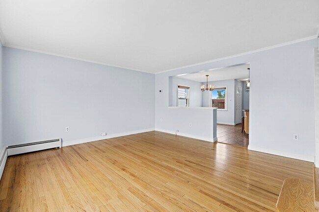 Building Photo - 665 9th St