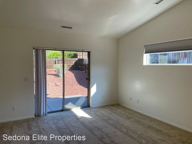 Building Photo - 3 br, 2 bath House - 60 RIM TRAIL DRIVE