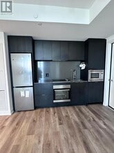 Building Photo - 86 Dundas St E