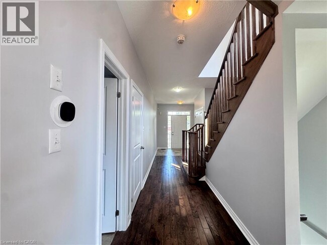 Building Photo - 154 Rosemount Dr