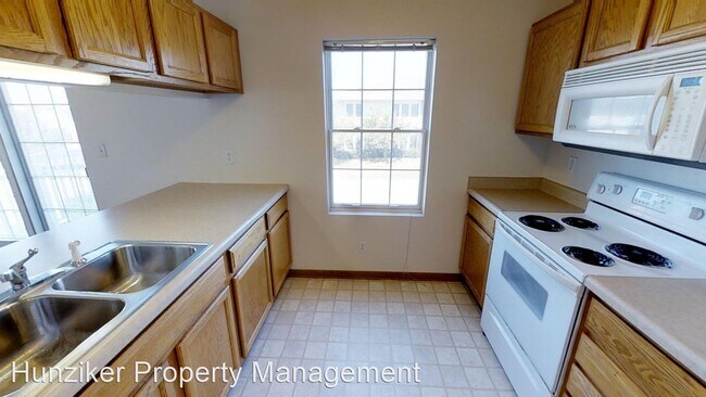 Building Photo - 2 br, 2 bath Apartment - 2330 Aspen 2330 A...