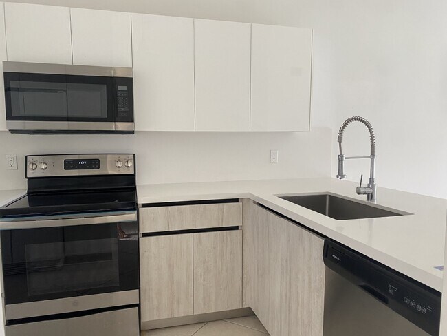 Foto del edificio - 219 SE 8th St