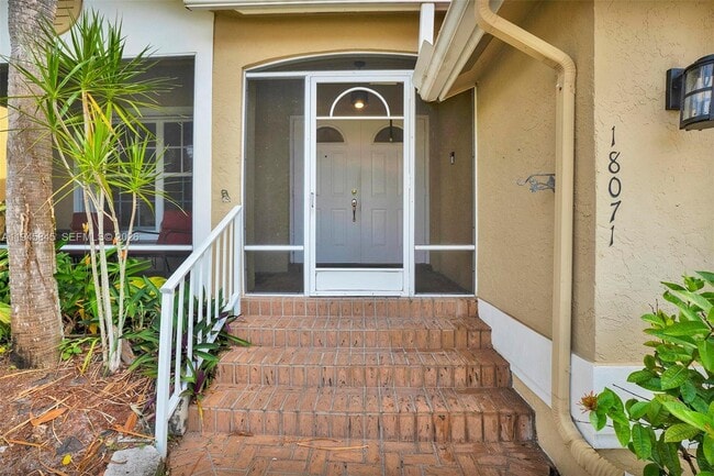 Foto del edificio - 18071 Clear Brook Cir