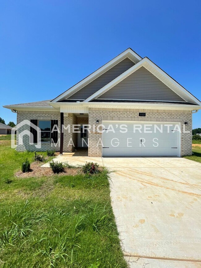 Building Photo - Home for Rent in Meridianville, AL!!! Avai...