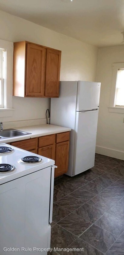Foto principal - 1 br, 1 bath Apartment - 213 E 1st