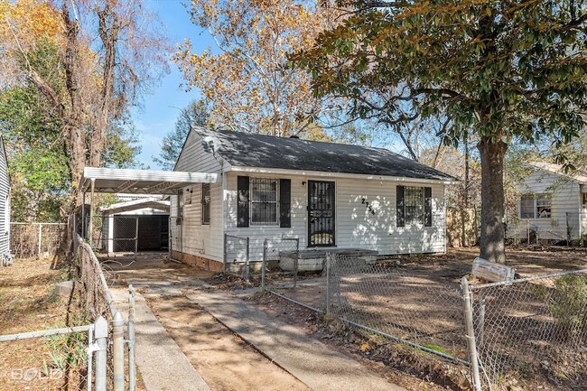 Foto del edificio - 2754 Lakehurst Ave