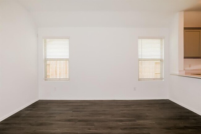Foto del edificio - 18450 Cobalt Cove Ln