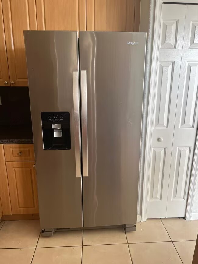 Building Photo - 2819 SE 15th Rd