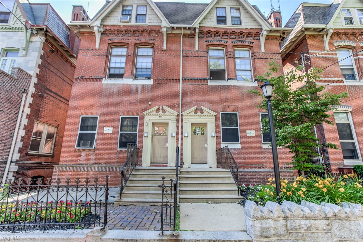 Primary Photo - Studio, 1 bath Apartment - 214 S 42nd St 1R