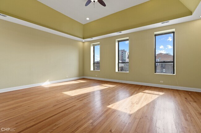 Foto del edificio - 956 W Wrightwood Ave