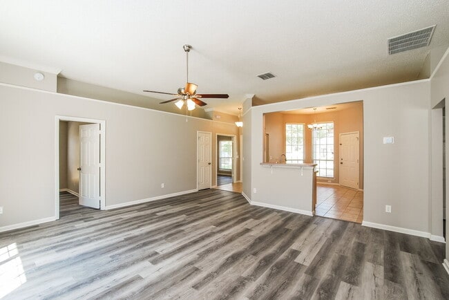 Building Photo - 7686 Fawn Lake Dr S