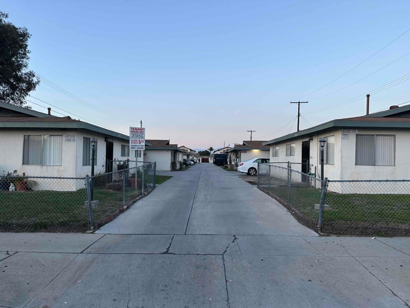 4409 3/44404 Elizabeth St, Bell Gardens, CA 90201 Room for Rent in