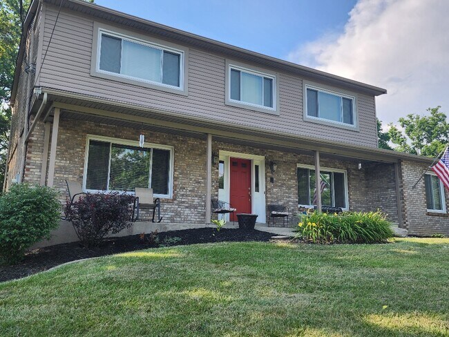 Foto del edificio - 3122 Elmwood Dr