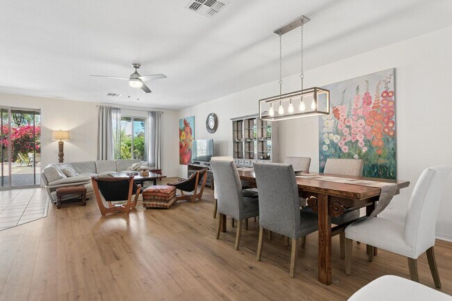 Foto del edificio - 2114 E Aire Libre Ave