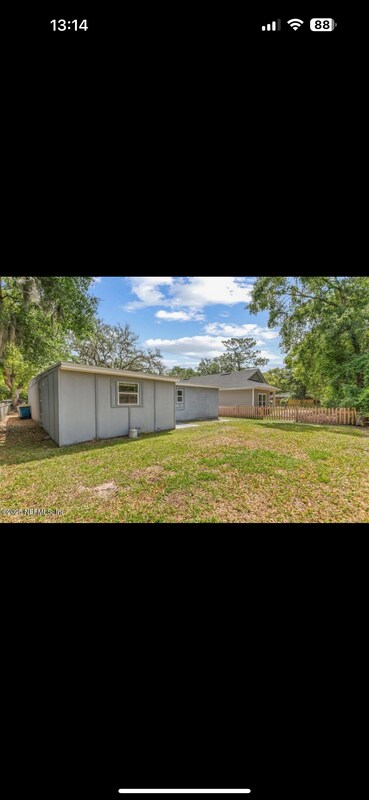 Building Photo - 9106 Jefferson Ave