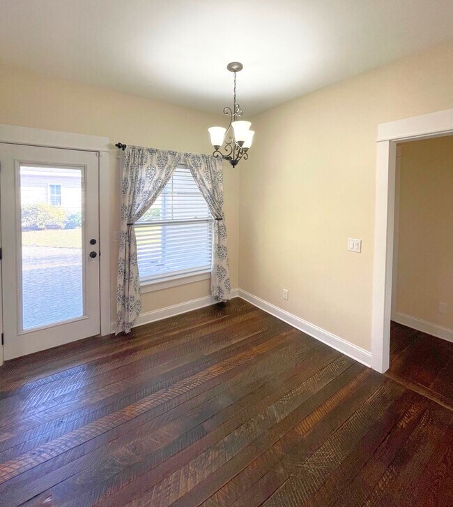 Foto del edificio - 3/2 updated home with amenities