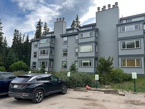 Foto del edificio - 9366 Fall River Rd