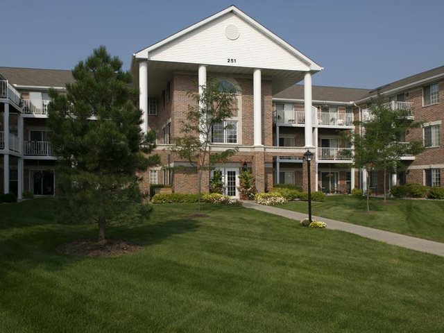 Foto principal - Parkway Landings 55+ Senior Luxury Living