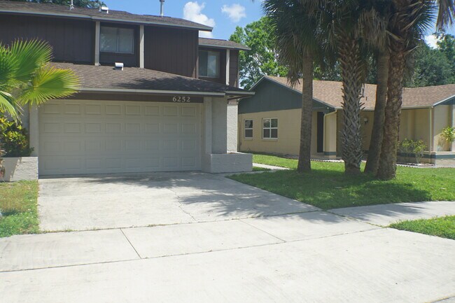 Building Photo - 6252 Sandcrest Cir