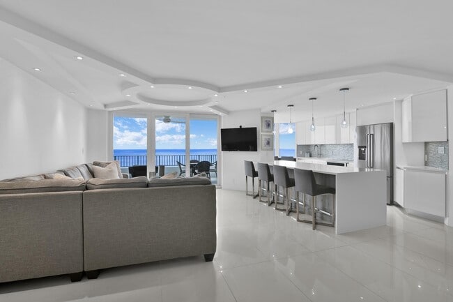 Foto del edificio - 550 S Ocean Blvd