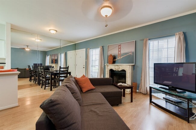 Building Photo - 7326 Regency Square Ct