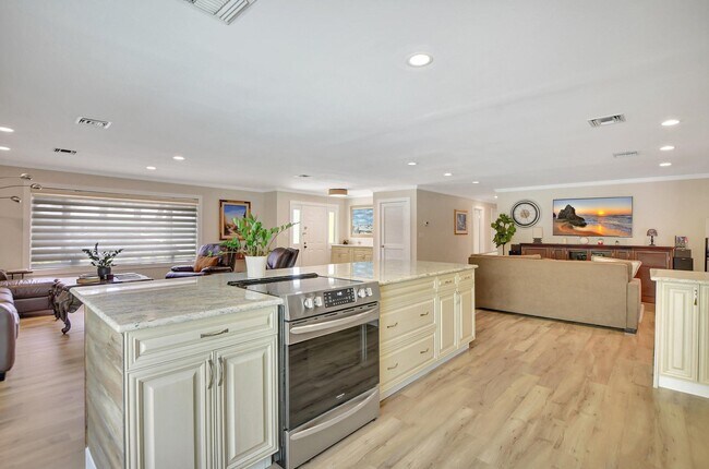 Foto del edificio - 1599 Isabel Rd Oeste