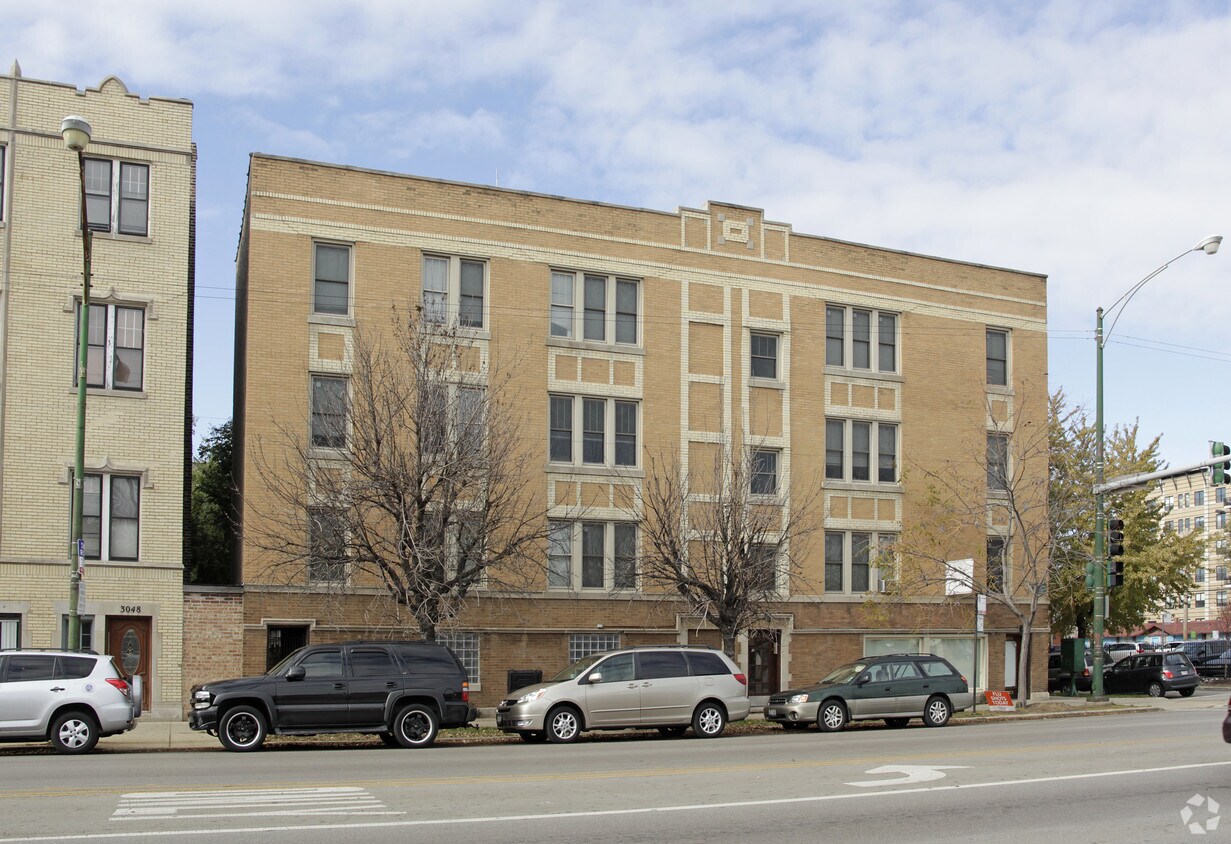 Foto del edificio - 3052-3056 N Ashland Ave