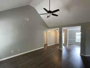 Building Photo - 304 Scarlett Ct